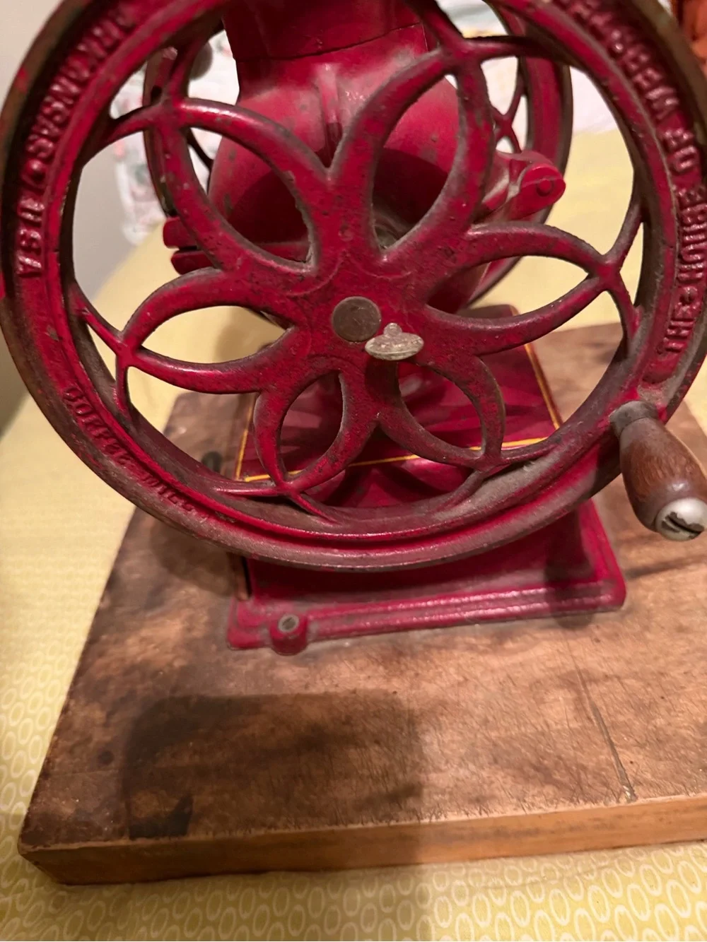 Red Vintage Manual Coffee Grinder - Classic Cast Iron Mill